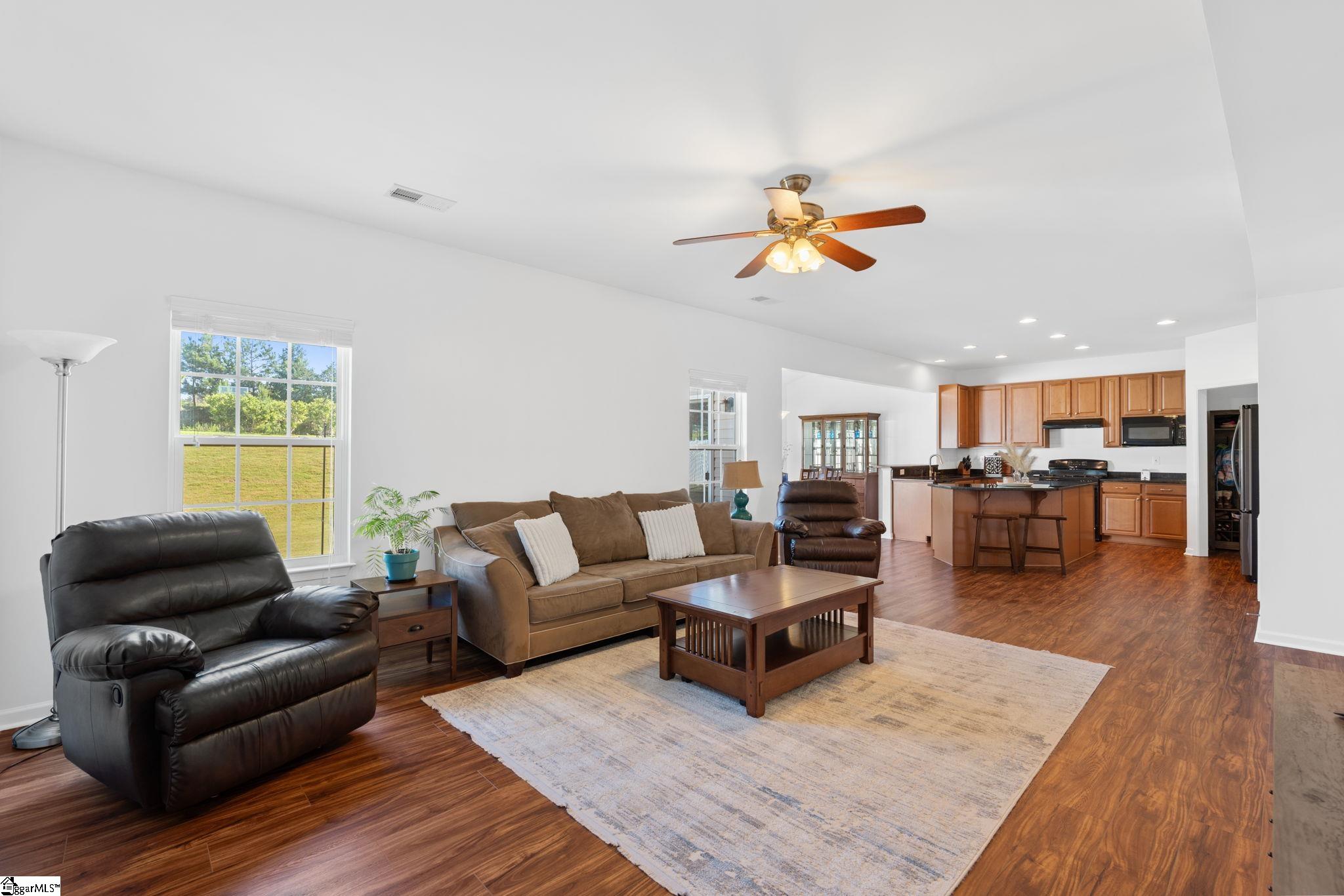 Greenville, South Carolina 29607, United States, 4 Bedrooms Bedrooms, ,3 BathroomsBathrooms,Residential,Active,175293