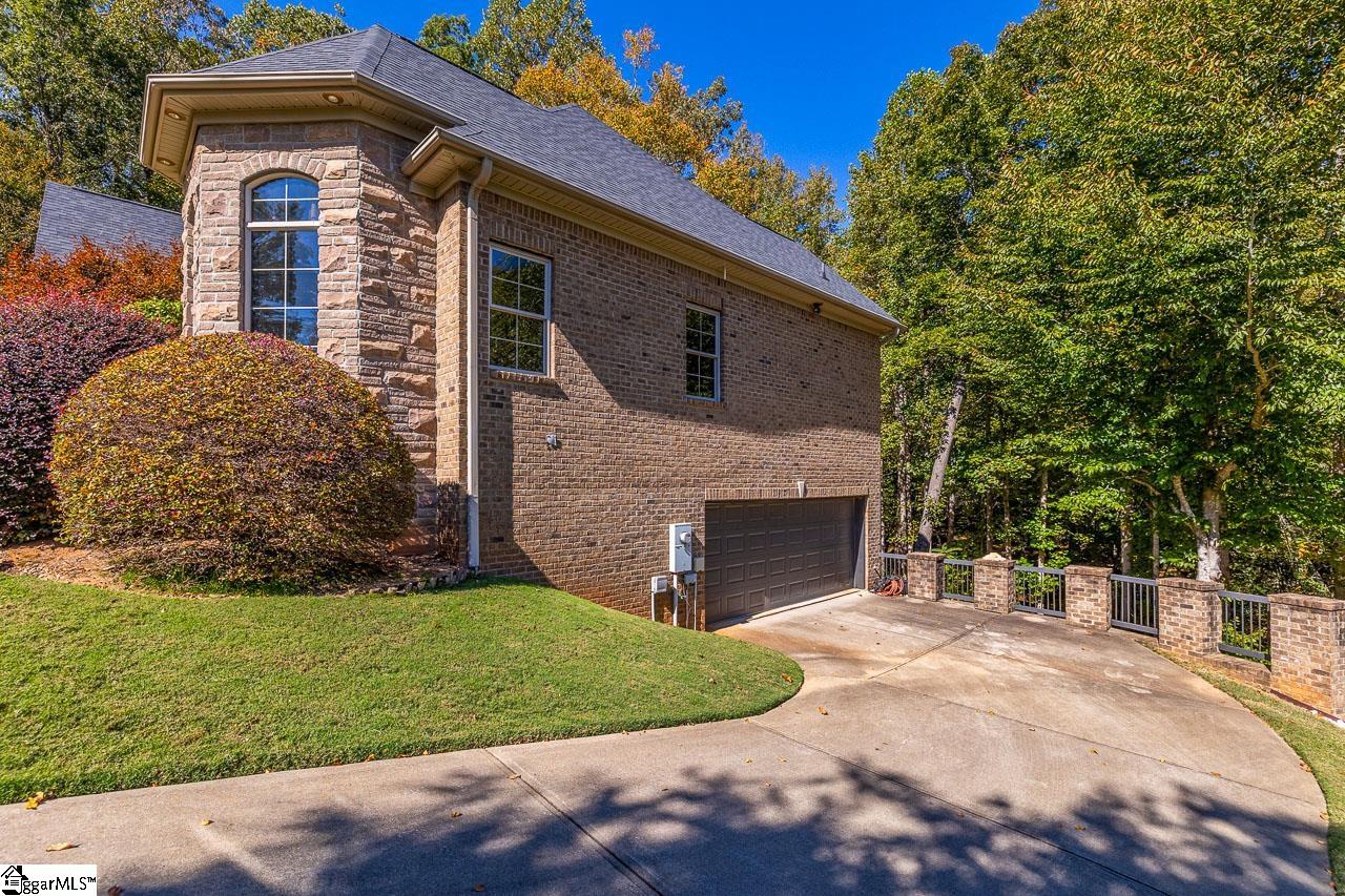 609 Park Ridge Circle