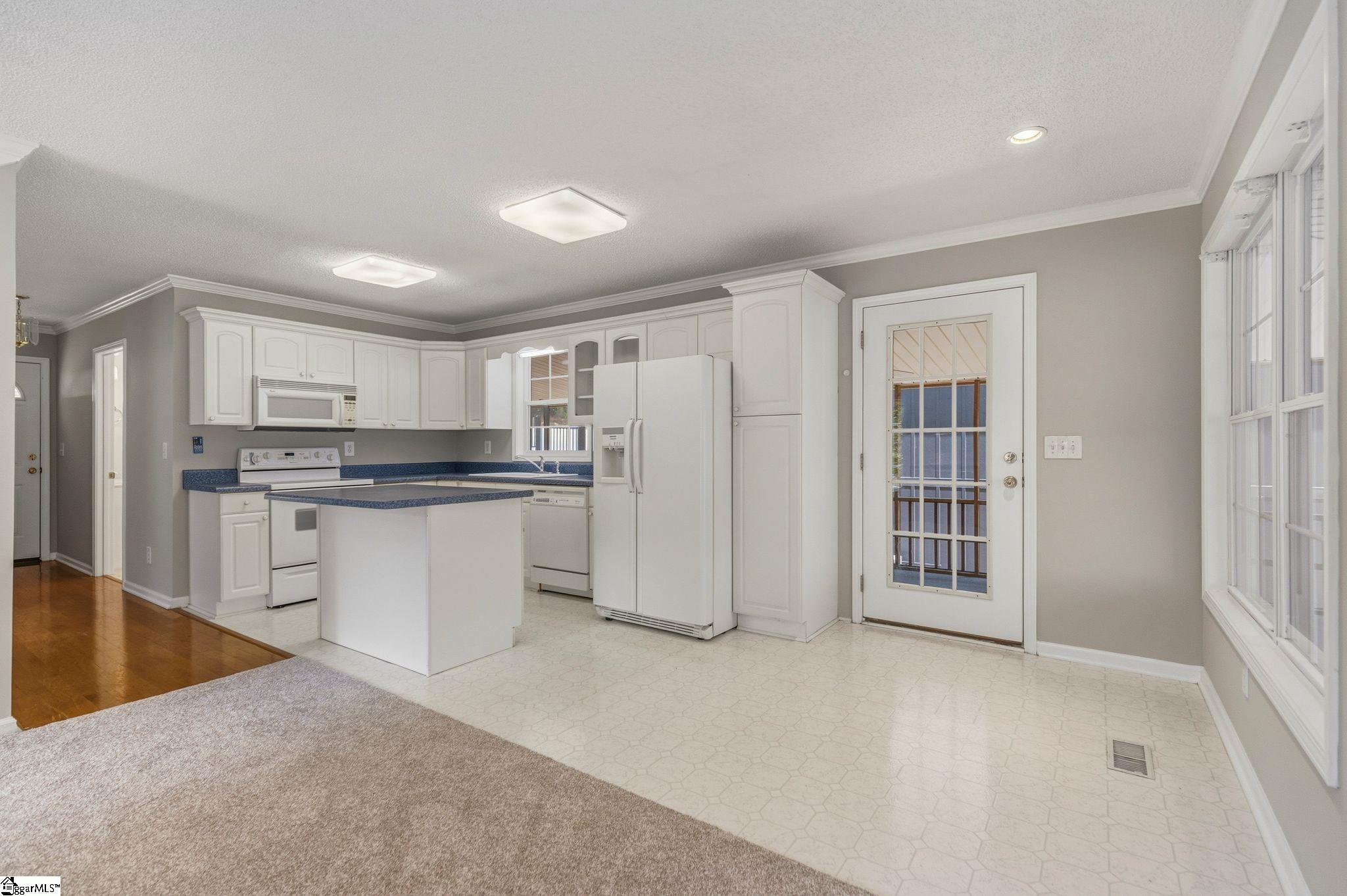 104 Lakehill Drive