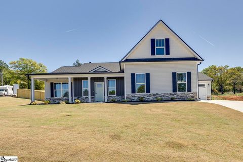 Photo of 101 Powell Court, Easley, SC 29640 (MLS # 1598318)