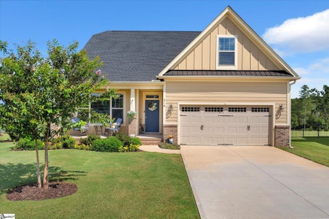 Photo of 218 Montview Circle, Greenville, SC 29617 (MLS # 1602664)