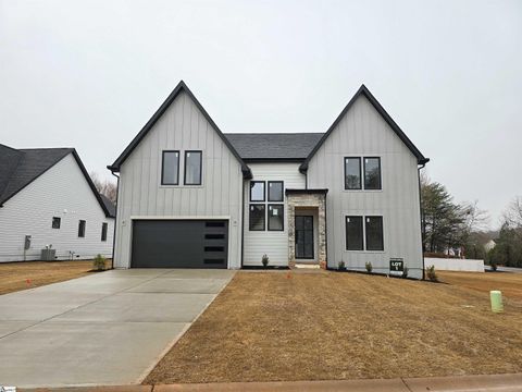 Photo of 726 New South Court, Wellford, SC 29385 (MLS # 1578472)