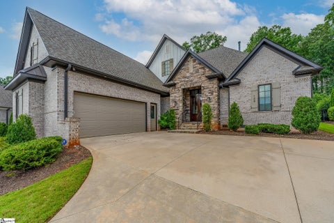 Photo of 124 Chestnut Pond Lane, Simpsonville, SC 29681 (MLS # 1603780)