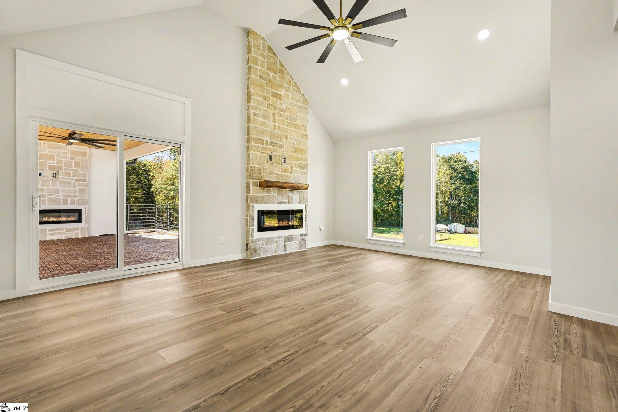 Real Estate Search 2 221 Moore Road