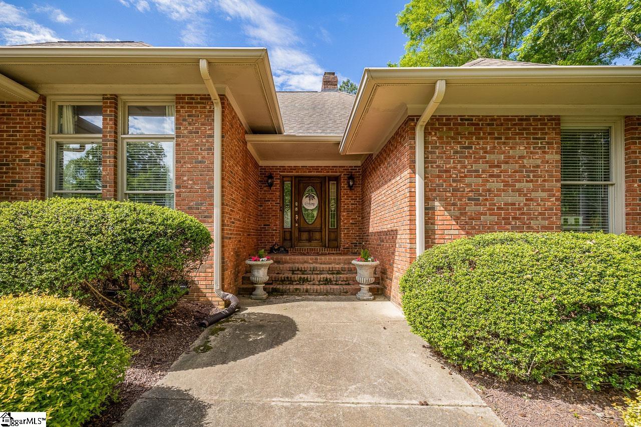216 Muirfield Drive