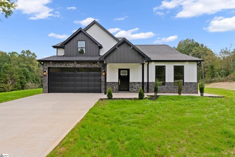 Photo of 202 Fraley Drive, Inman, SC 29349 (MLS # 1606457)