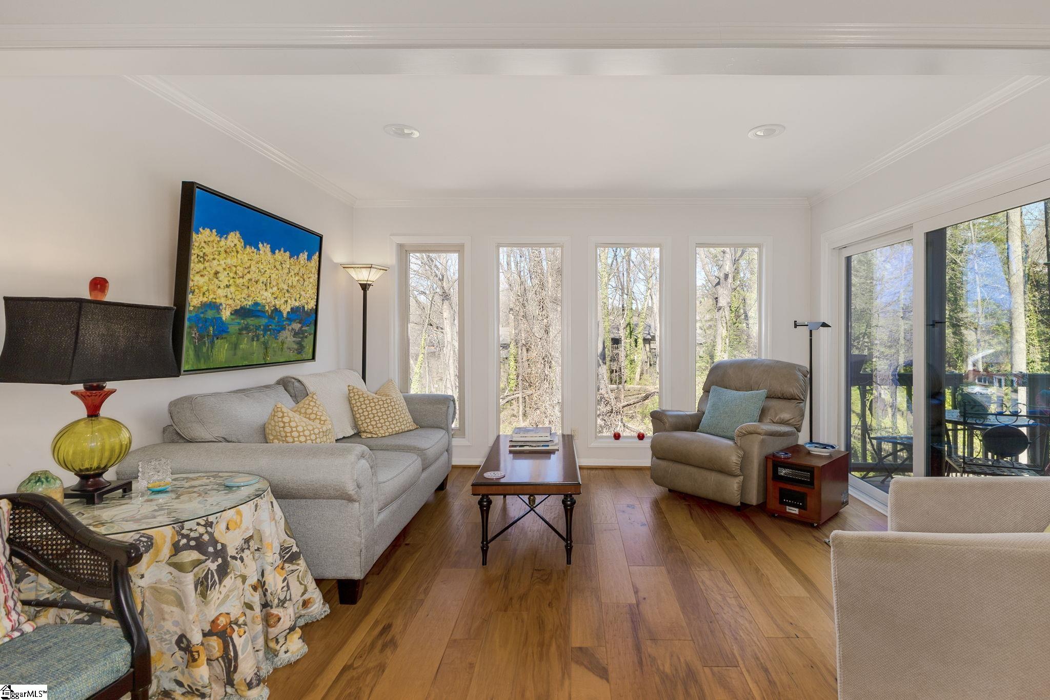 Greenville, South Carolina 29615, United States, 4 Bedrooms Bedrooms, ,4 BathroomsBathrooms,Residential,Contingent,99616