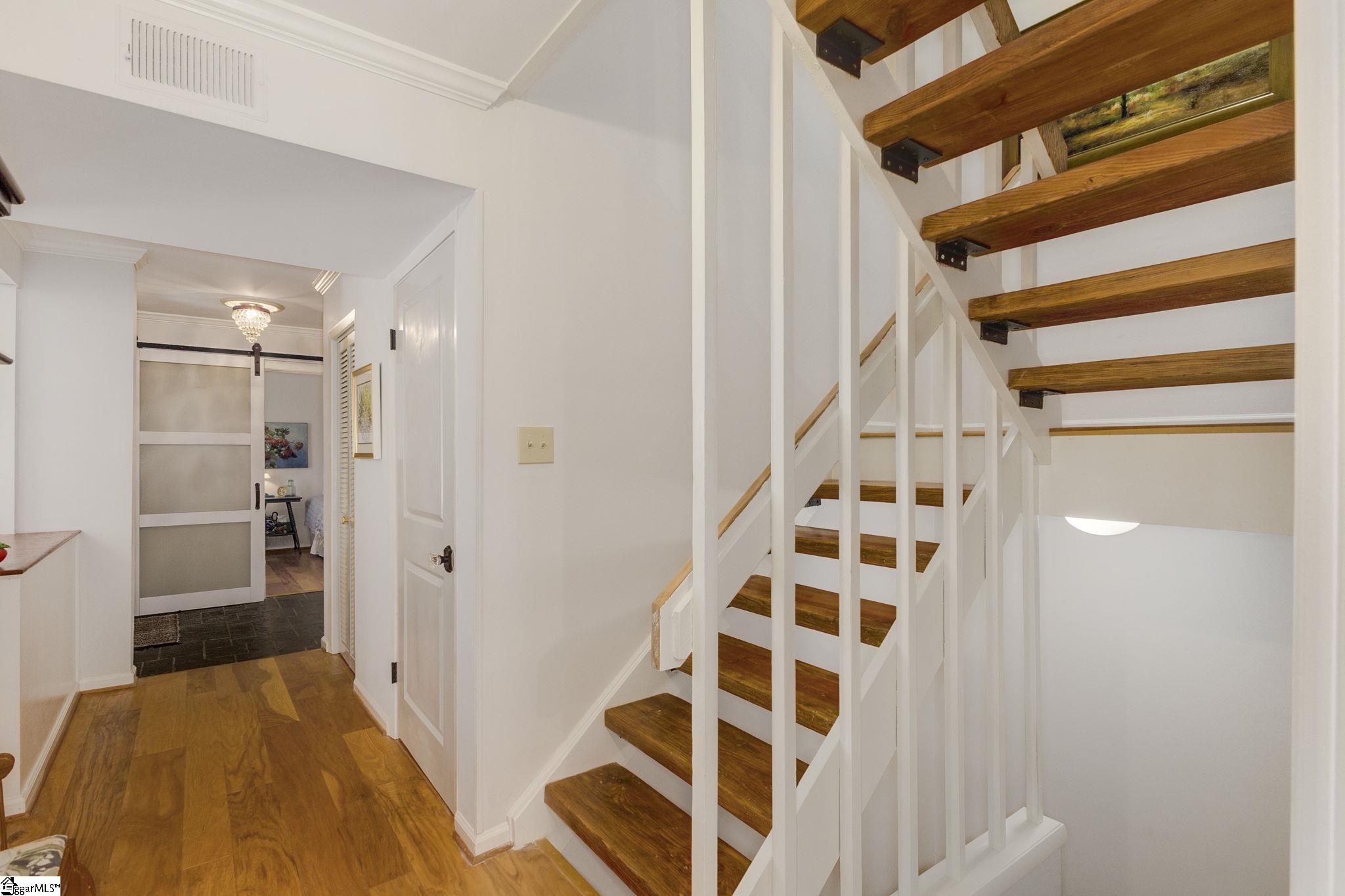 Greenville, South Carolina 29615, United States, 4 Bedrooms Bedrooms, ,4 BathroomsBathrooms,Residential,Contingent,99616