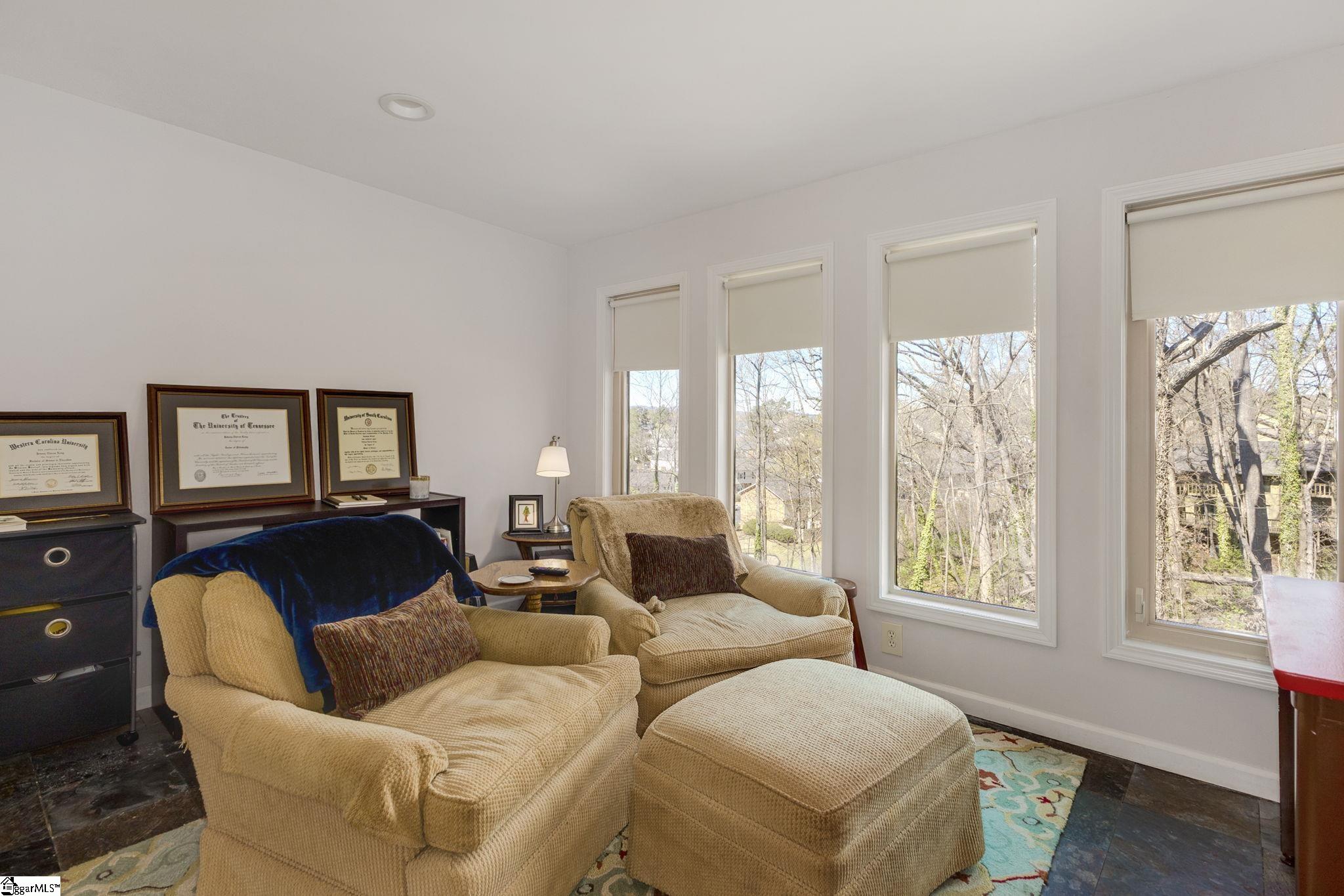 Greenville, South Carolina 29615, United States, 4 Bedrooms Bedrooms, ,4 BathroomsBathrooms,Residential,Contingent,99616