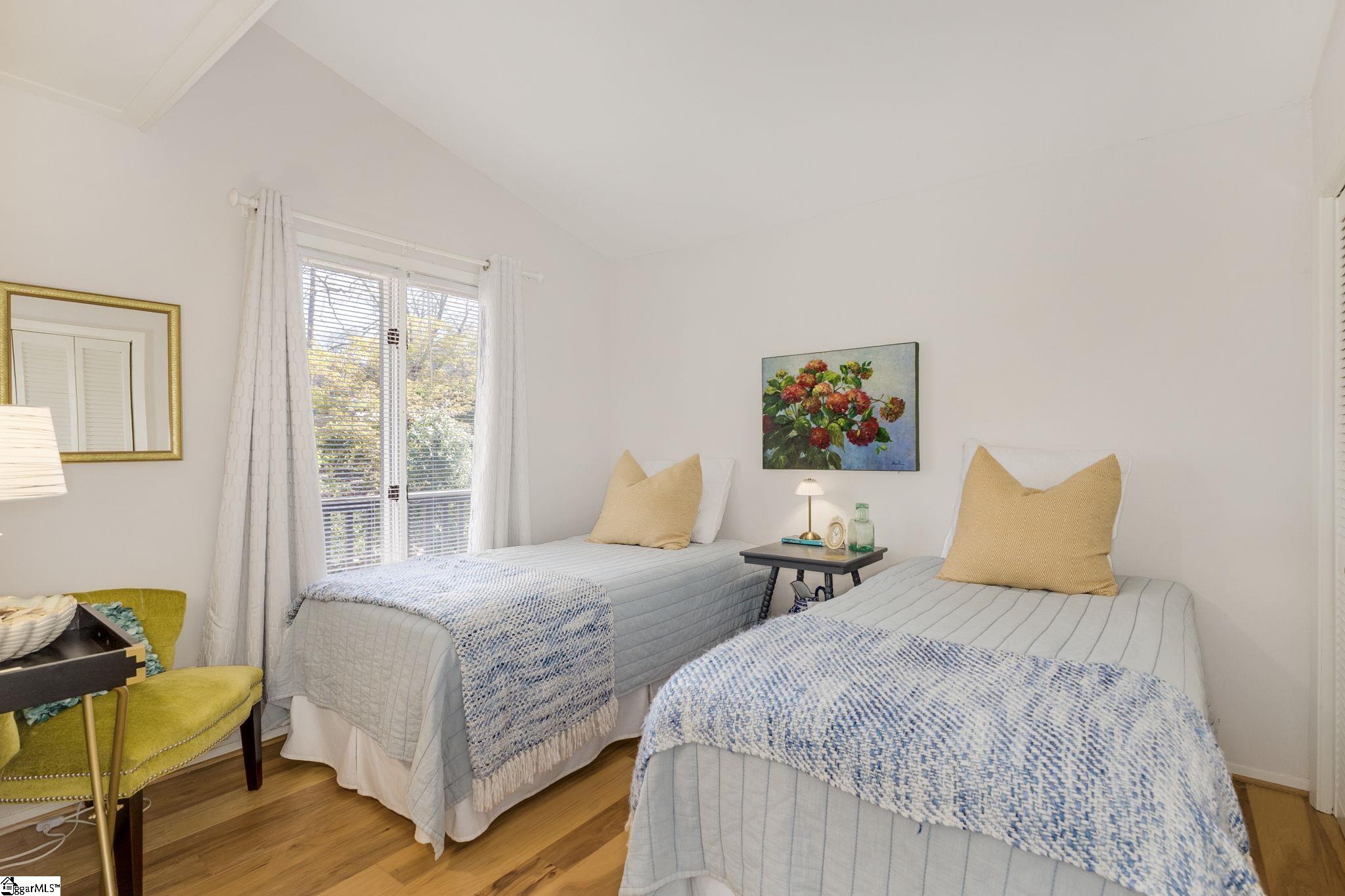 Greenville, South Carolina 29615, United States, 4 Bedrooms Bedrooms, ,4 BathroomsBathrooms,Residential,Contingent,99616