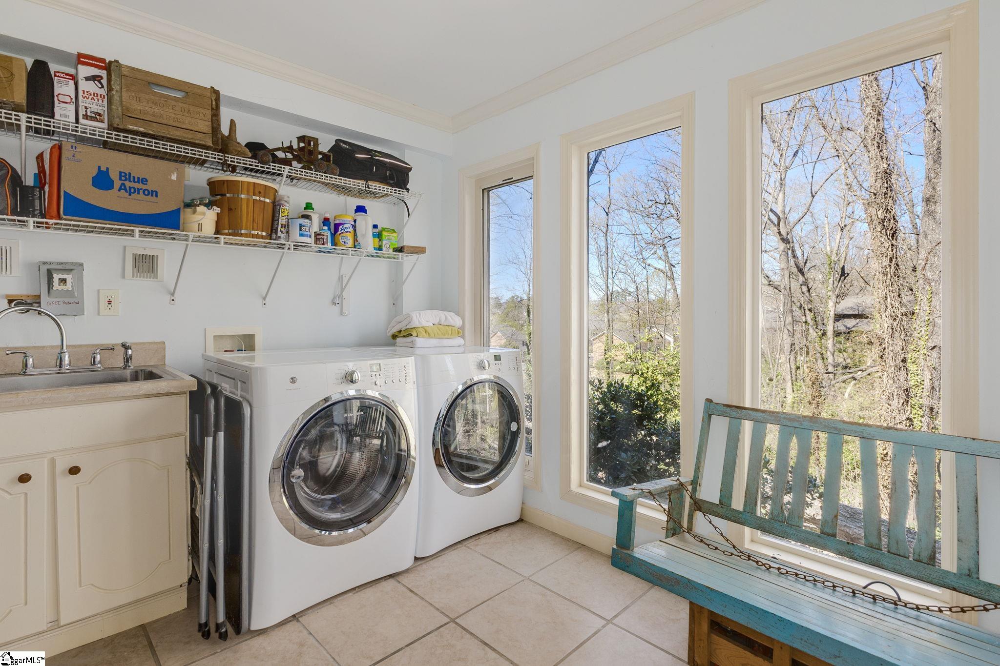 Greenville, South Carolina 29615, United States, 4 Bedrooms Bedrooms, ,4 BathroomsBathrooms,Residential,Contingent,99616