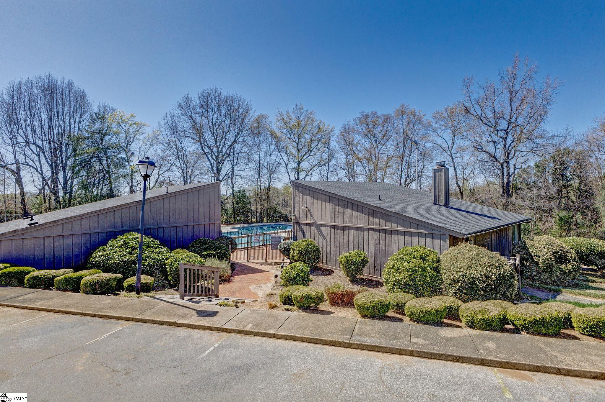 Greenville, South Carolina 29615, United States, 4 Bedrooms Bedrooms, ,4 BathroomsBathrooms,Residential,Contingent,99616