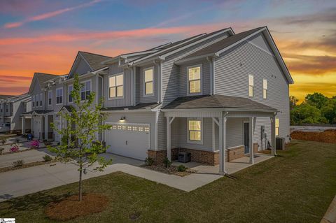 Photo of 227 Crimson Tree Court, Greenville, SC 29607 (MLS # 1587904)