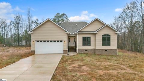 Photo of 100 Indian Ridge Drive, Laurens, SC 29630 (MLS # 1576643)