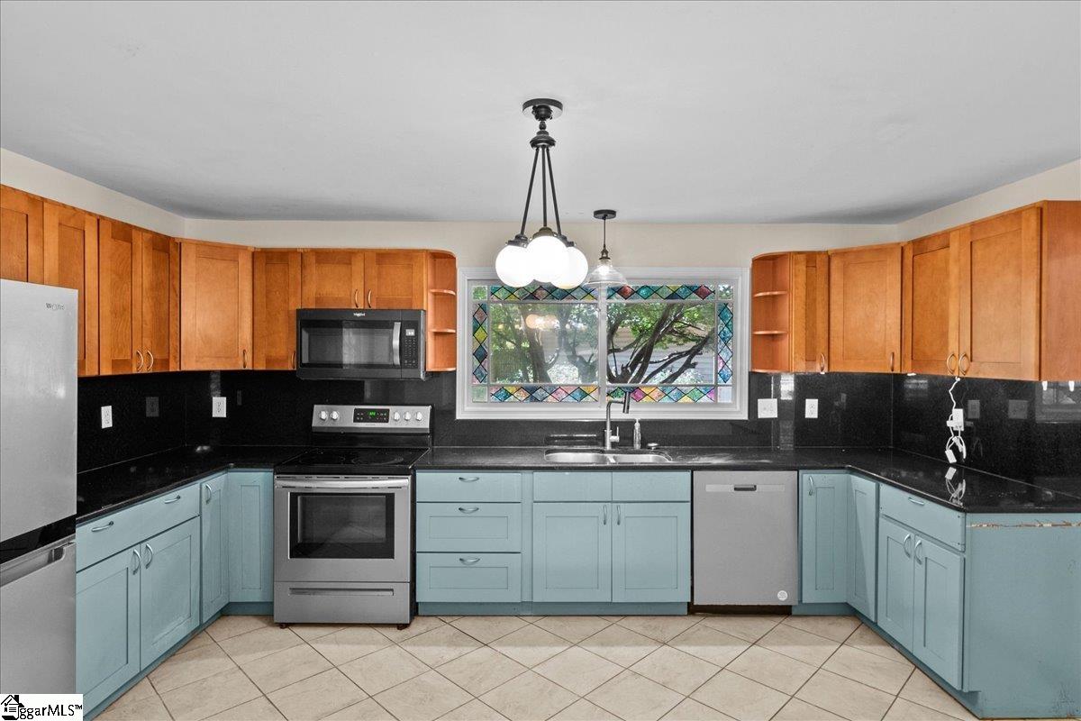 3330 Robin Hood Drive