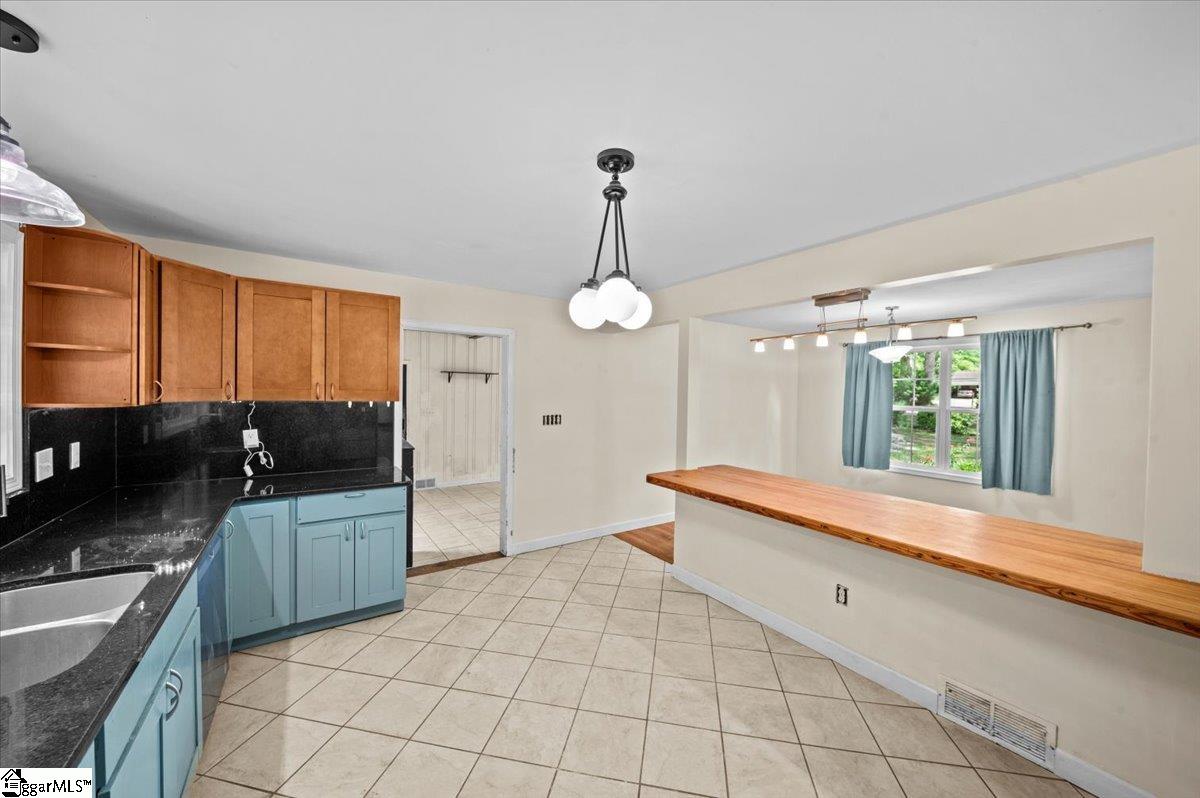 3330 Robin Hood Drive