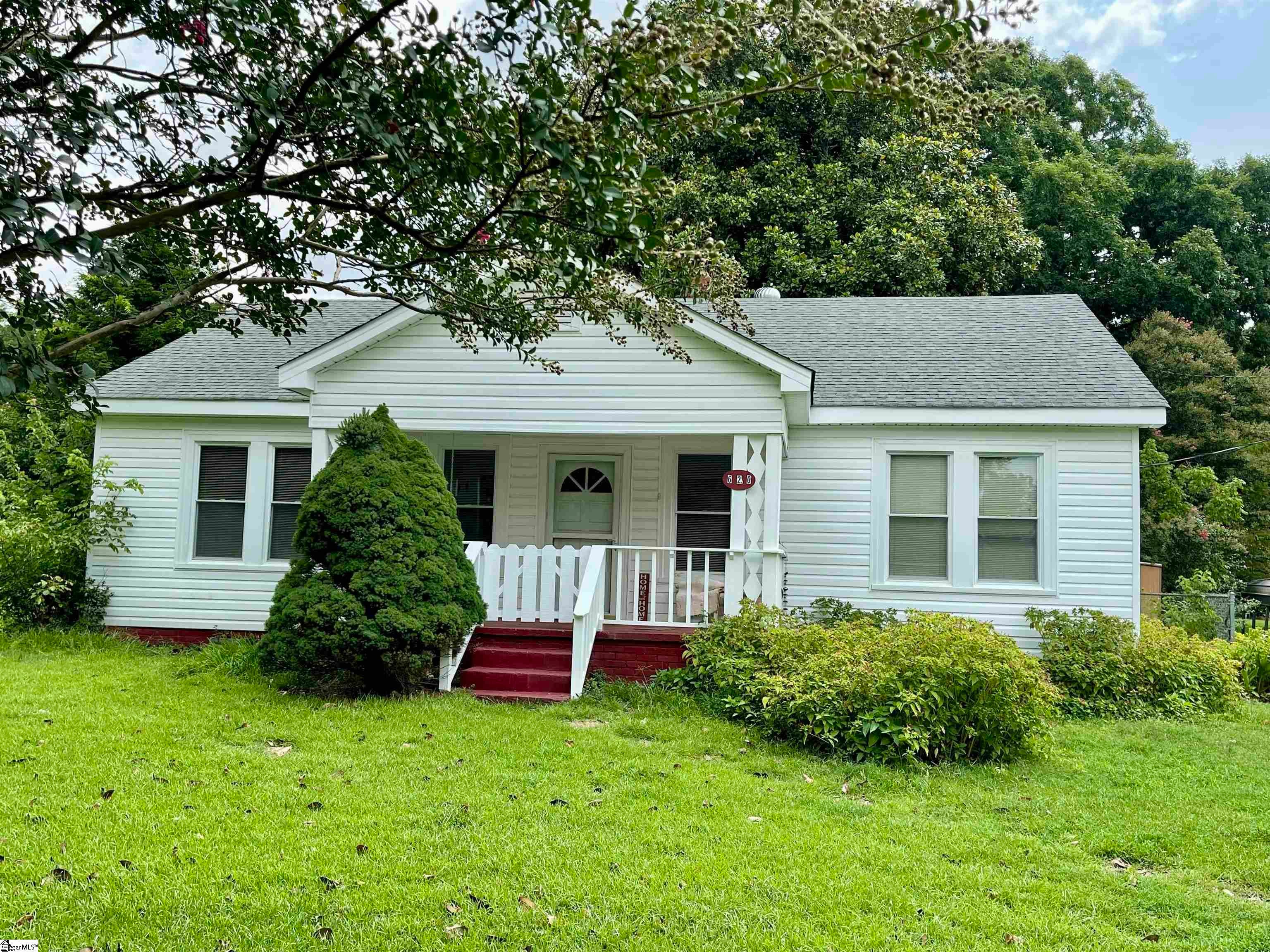 620 W Cherokee Street, Chesnee, SC, 29323