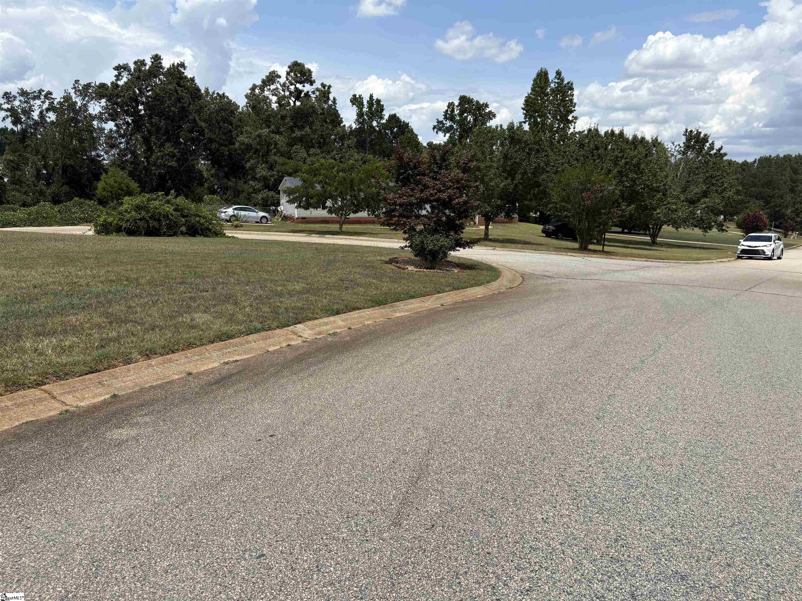 604 Holtview Place