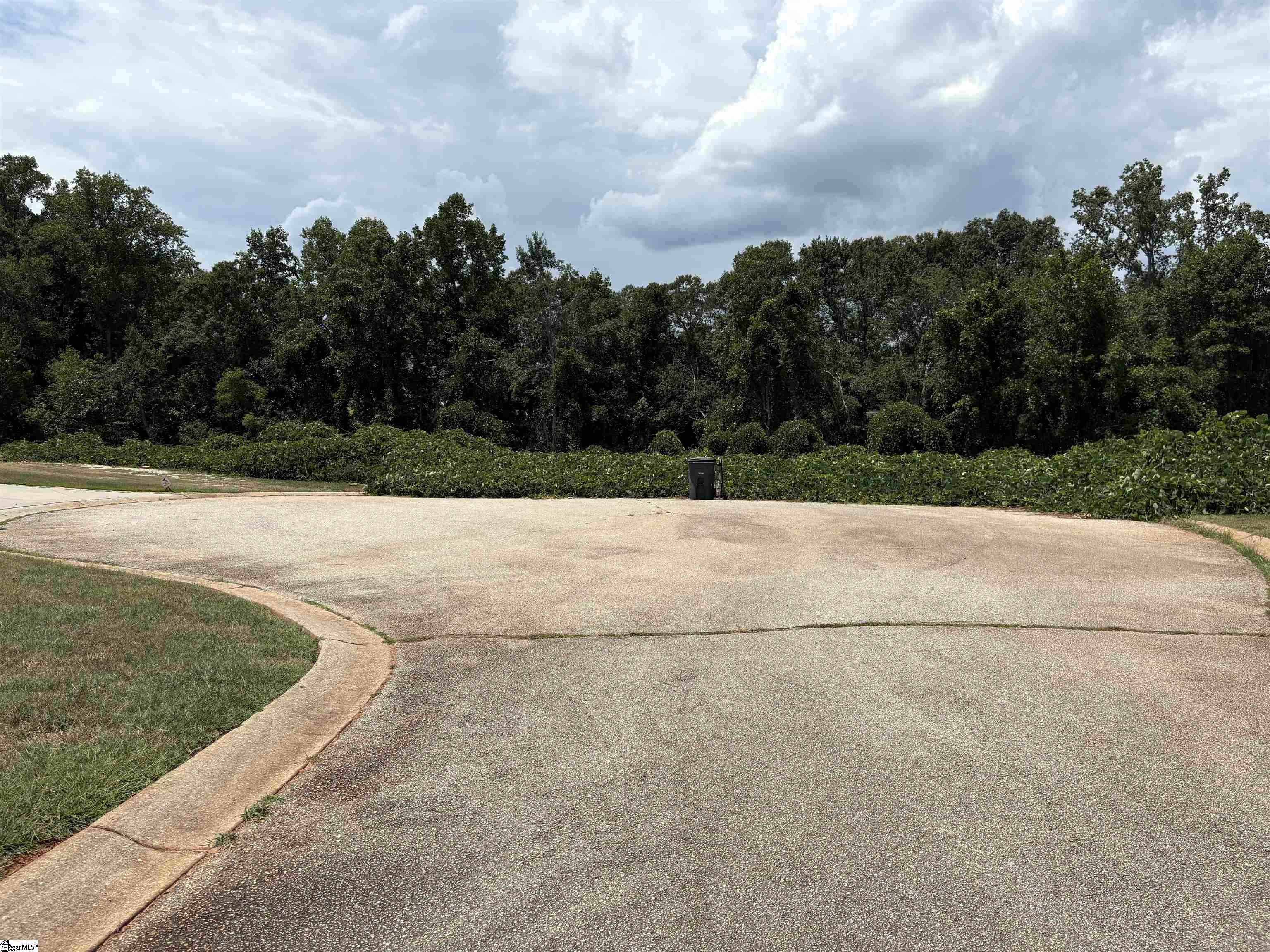 604 Holtview Place