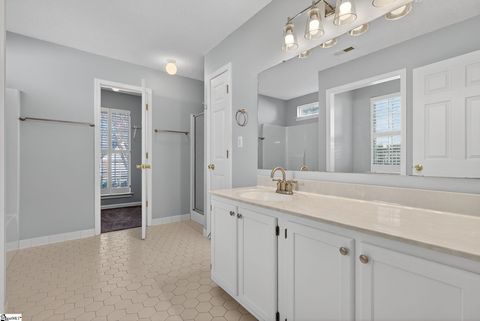 Tiny photo for 5 Hazelnut Court, Taylors, SC 29687 (MLS # 1576012)