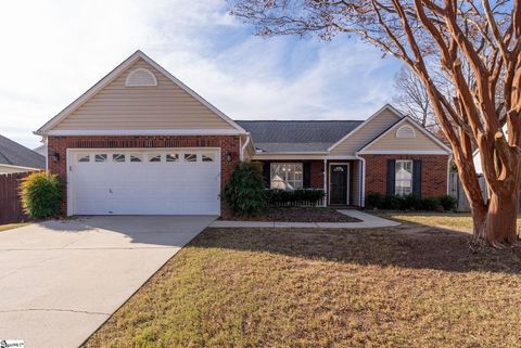 Tiny photo for 5 Hazelnut Court, Taylors, SC 29687 (MLS # 1576012)