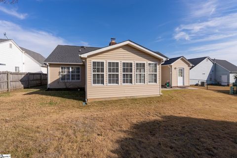 Tiny photo for 5 Hazelnut Court, Taylors, SC 29687 (MLS # 1576012)