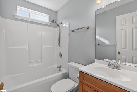 Tiny photo for 5 Hazelnut Court, Taylors, SC 29687 (MLS # 1576012)