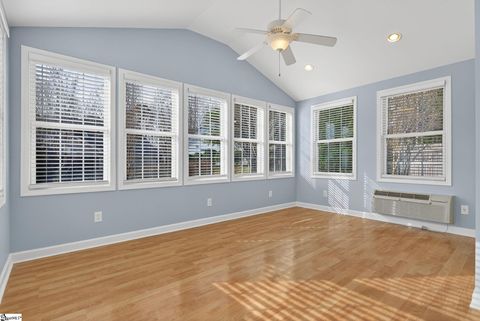 Tiny photo for 5 Hazelnut Court, Taylors, SC 29687 (MLS # 1576012)