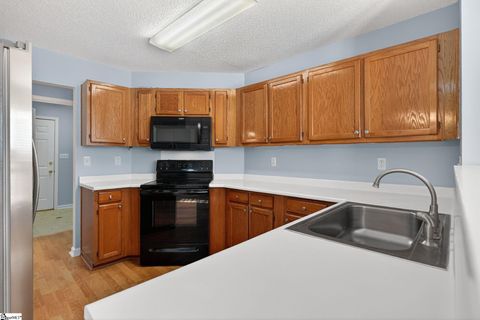 Tiny photo for 5 Hazelnut Court, Taylors, SC 29687 (MLS # 1576012)