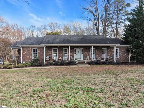 Photo of 639 Sulphur Springs Road, Greenville, SC 29617 (MLS # 1583439)