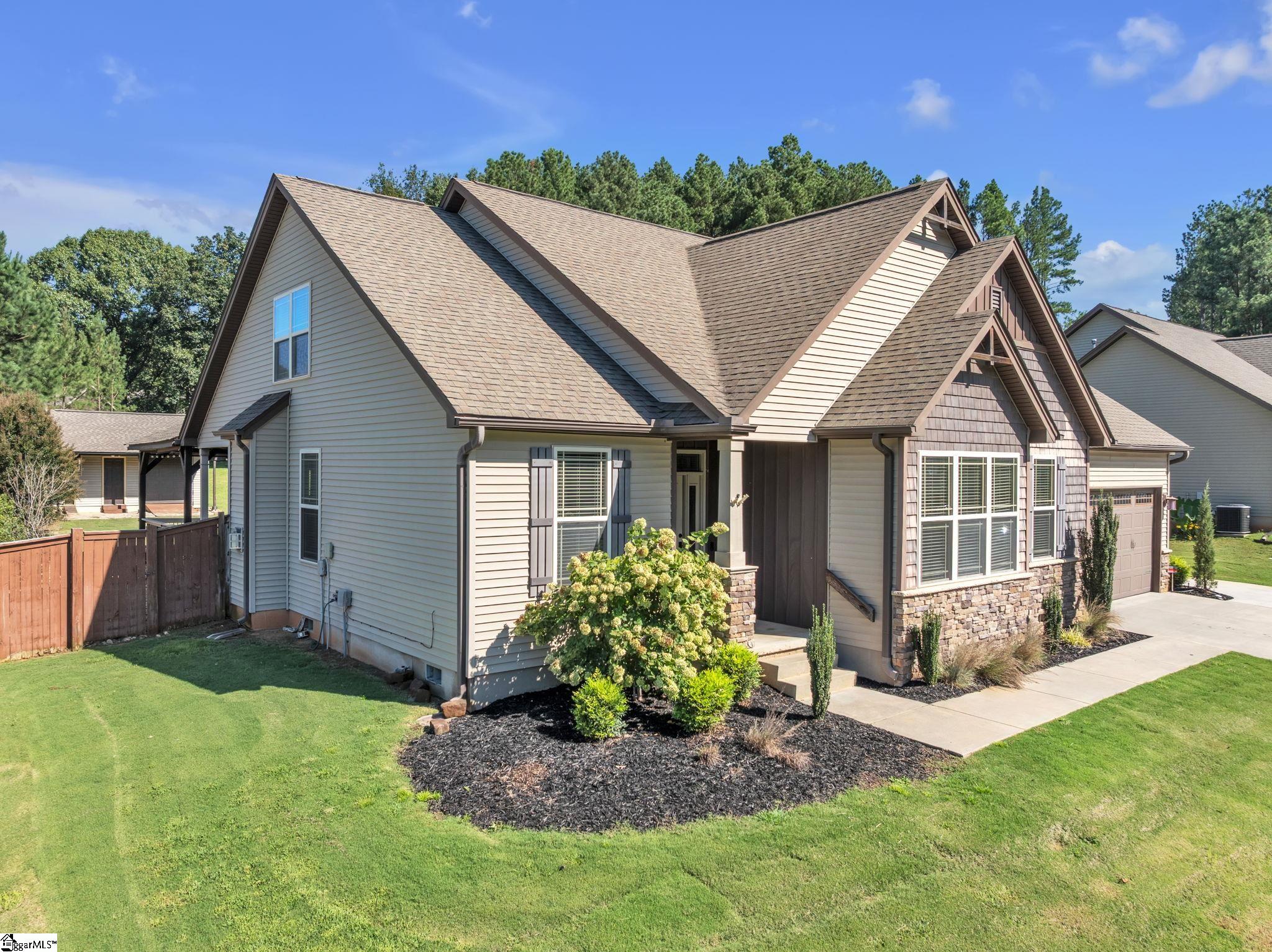 22 Pebblebrook Court