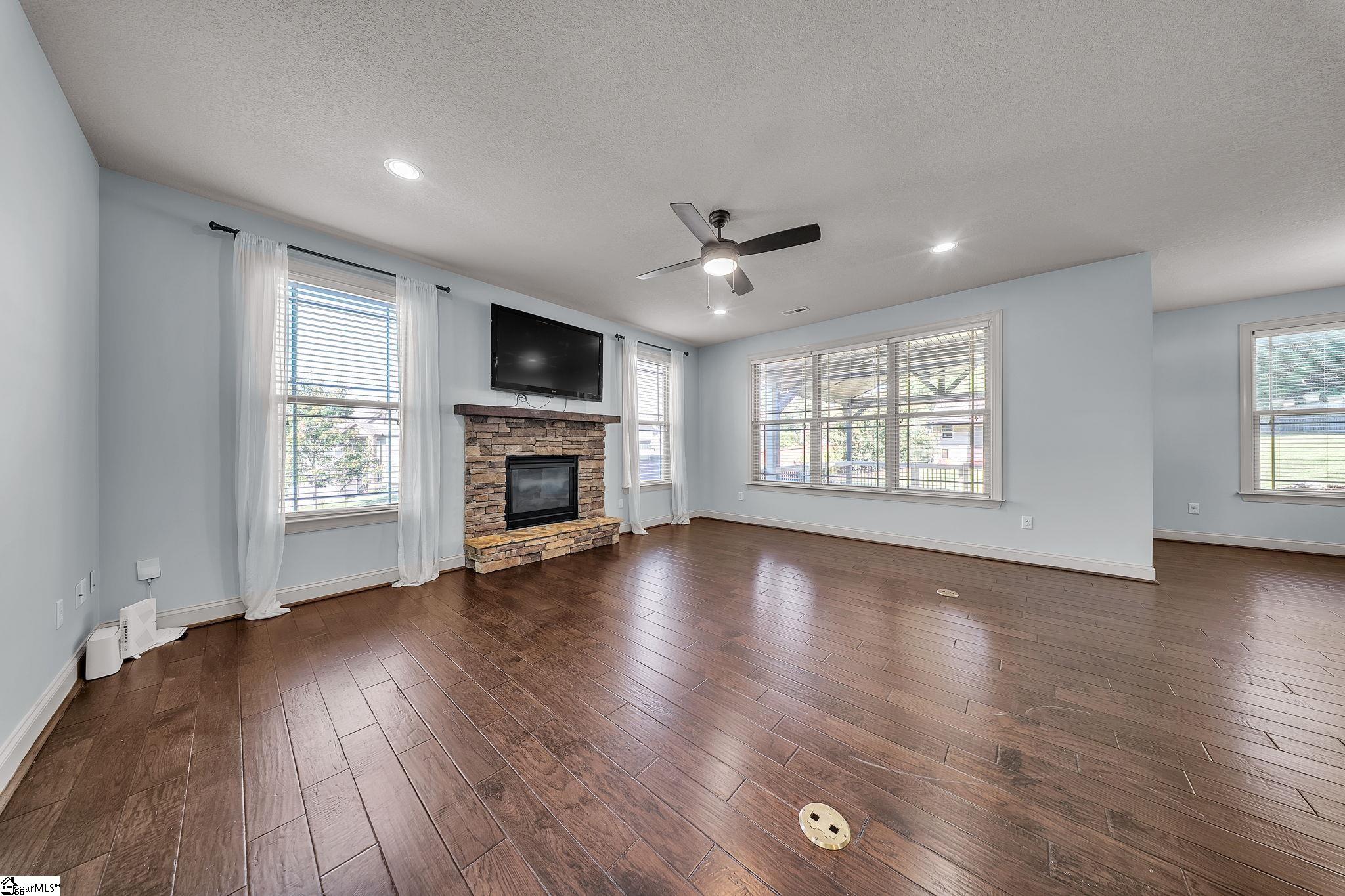 22 Pebblebrook Court