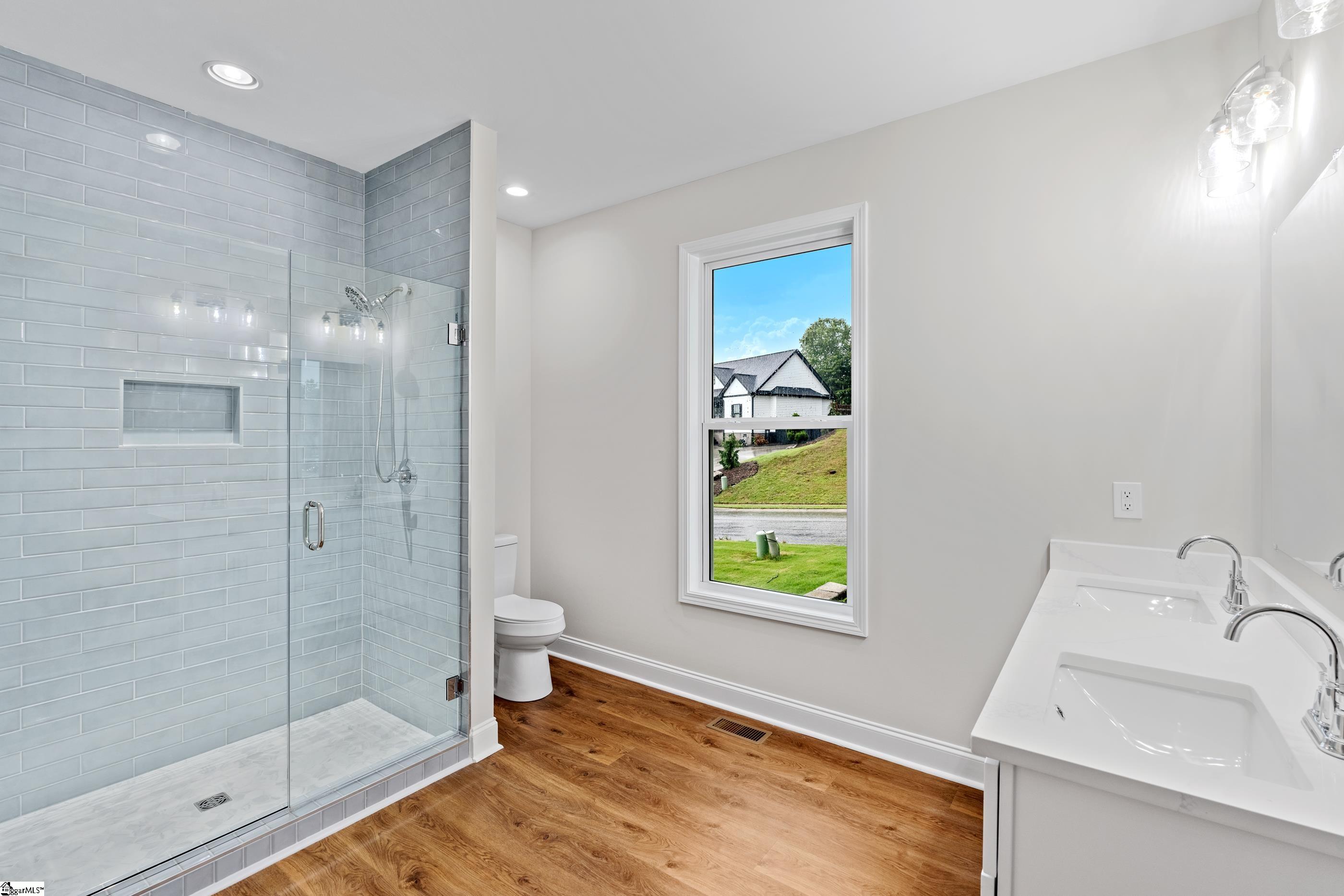 Greenville, South Carolina 29617, United States, 5 Bedrooms Bedrooms, ,4 BathroomsBathrooms,Residential,Active,170116