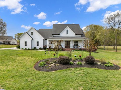 Photo of 209 Waterfront Drive, Williamston, SC 29697 (MLS # 1595371)