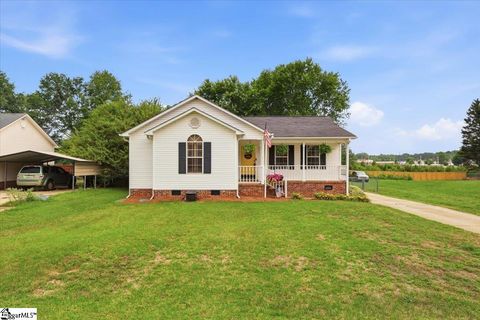 Photo of 23 Duncan Road, Greenville, SC 29617 (MLS # 1592736)