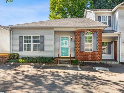 Photo of 33 Huntress Drive, Greer, SC 29651 (MLS # 1587919)