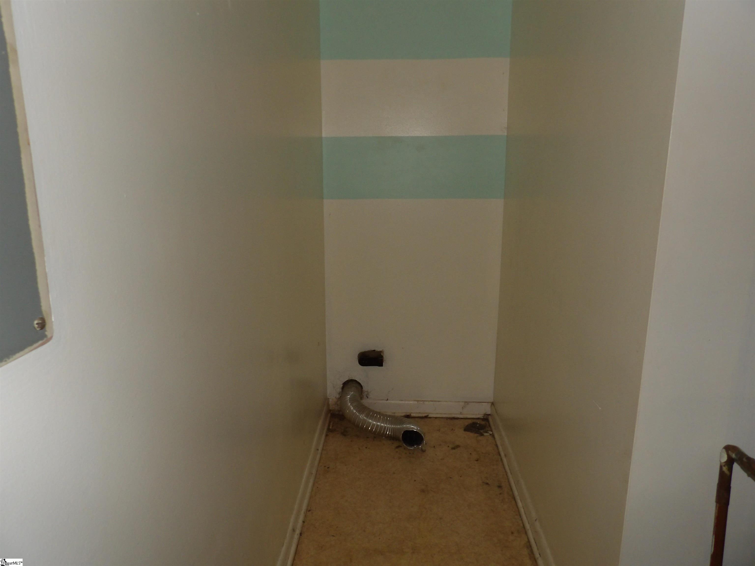 Spartanburg, South Carolina 29303, United States, 3 Bedrooms Bedrooms, ,2 BathroomsBathrooms,Residential,Pending,93708