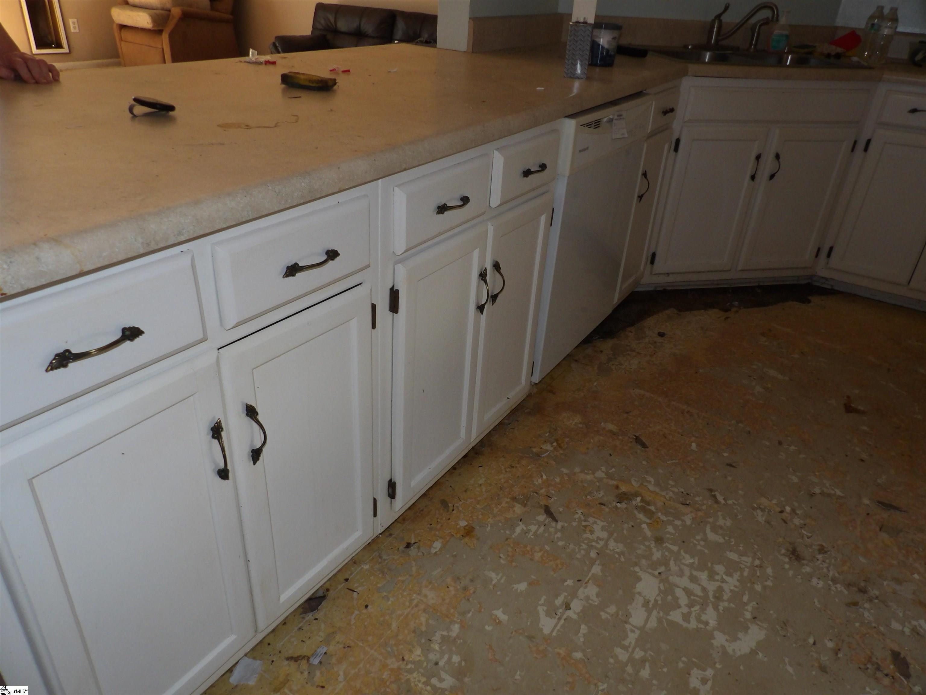 Spartanburg, South Carolina 29303, United States, 3 Bedrooms Bedrooms, ,2 BathroomsBathrooms,Residential,Pending,93708