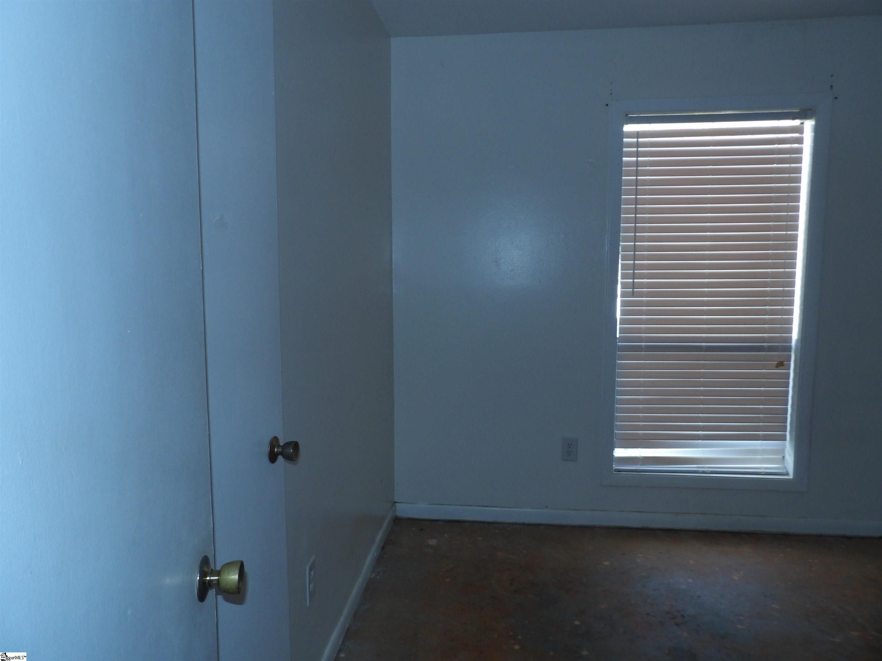 Spartanburg, South Carolina 29303, United States, 3 Bedrooms Bedrooms, ,2 BathroomsBathrooms,Residential,Pending,93708