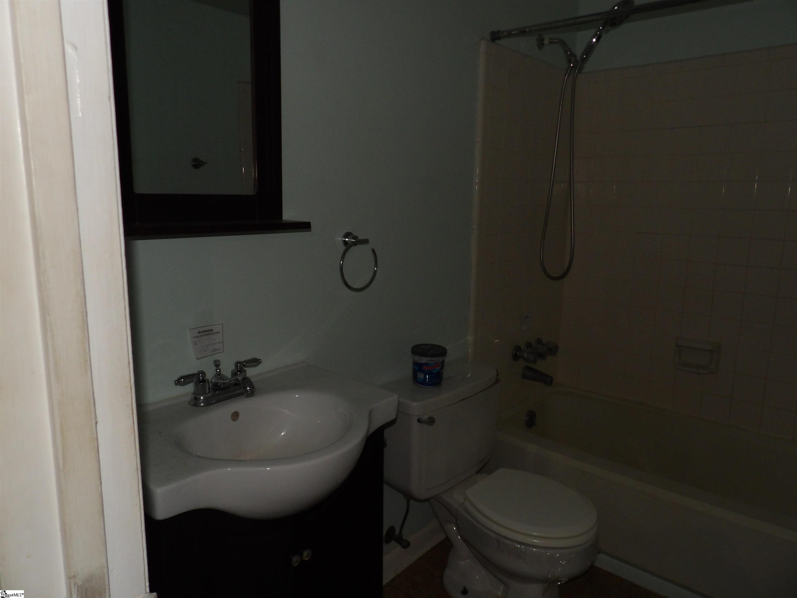 Spartanburg, South Carolina 29303, United States, 3 Bedrooms Bedrooms, ,2 BathroomsBathrooms,Residential,Pending,93708