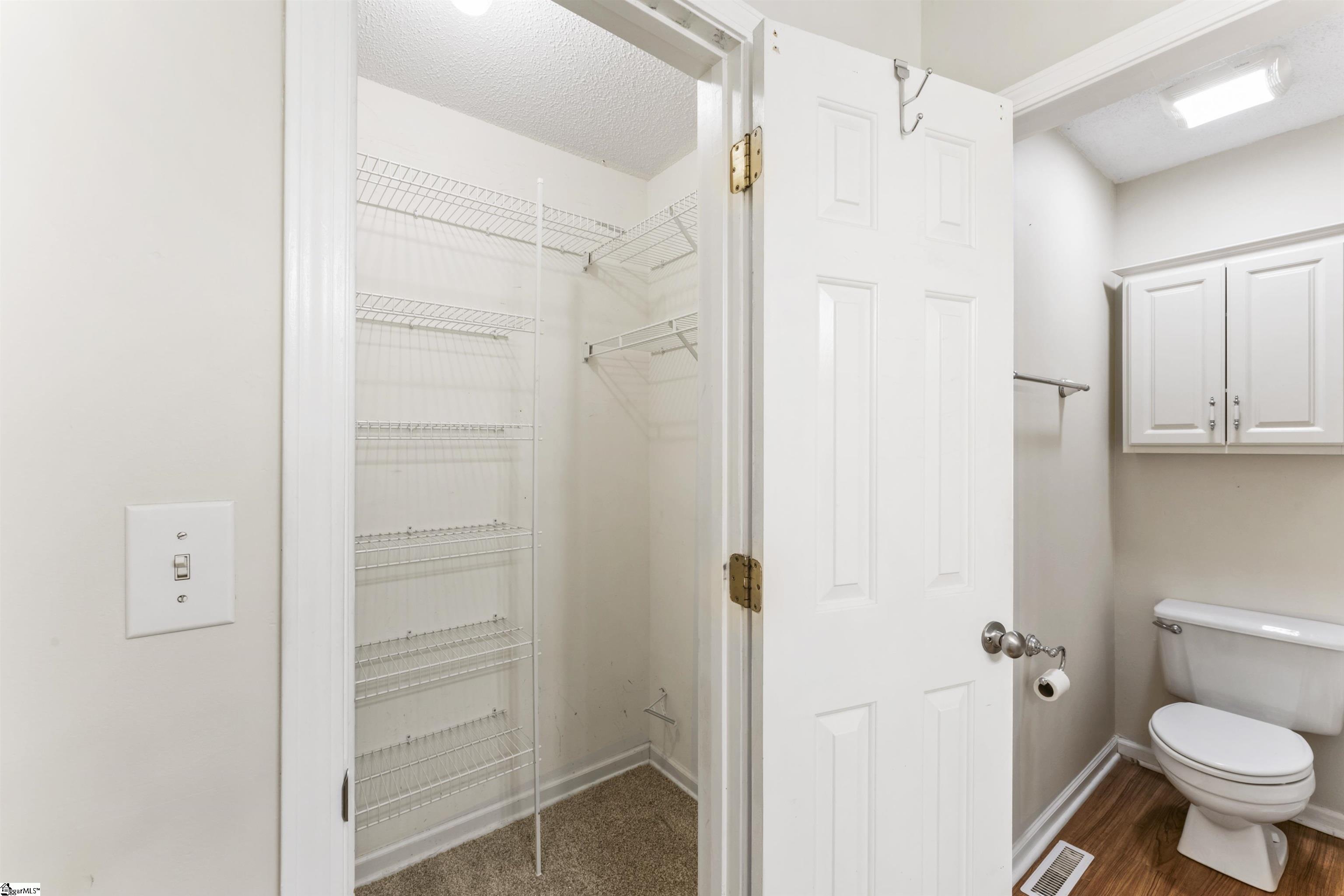 Anderson, South Carolina 29621, United States, 3 Bedrooms Bedrooms, ,2 BathroomsBathrooms,Residential,Active,212333