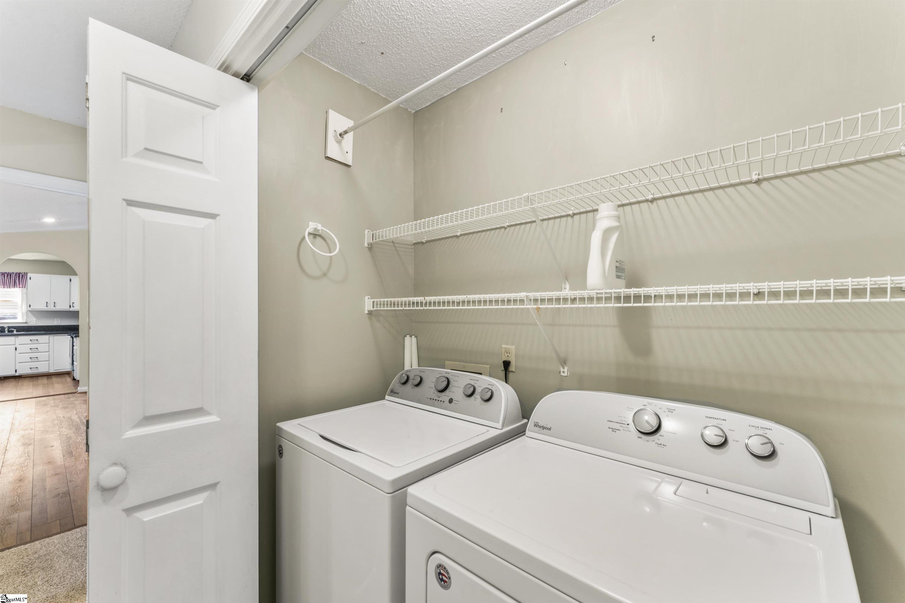 Anderson, South Carolina 29621, United States, 3 Bedrooms Bedrooms, ,2 BathroomsBathrooms,Residential,Active,212333