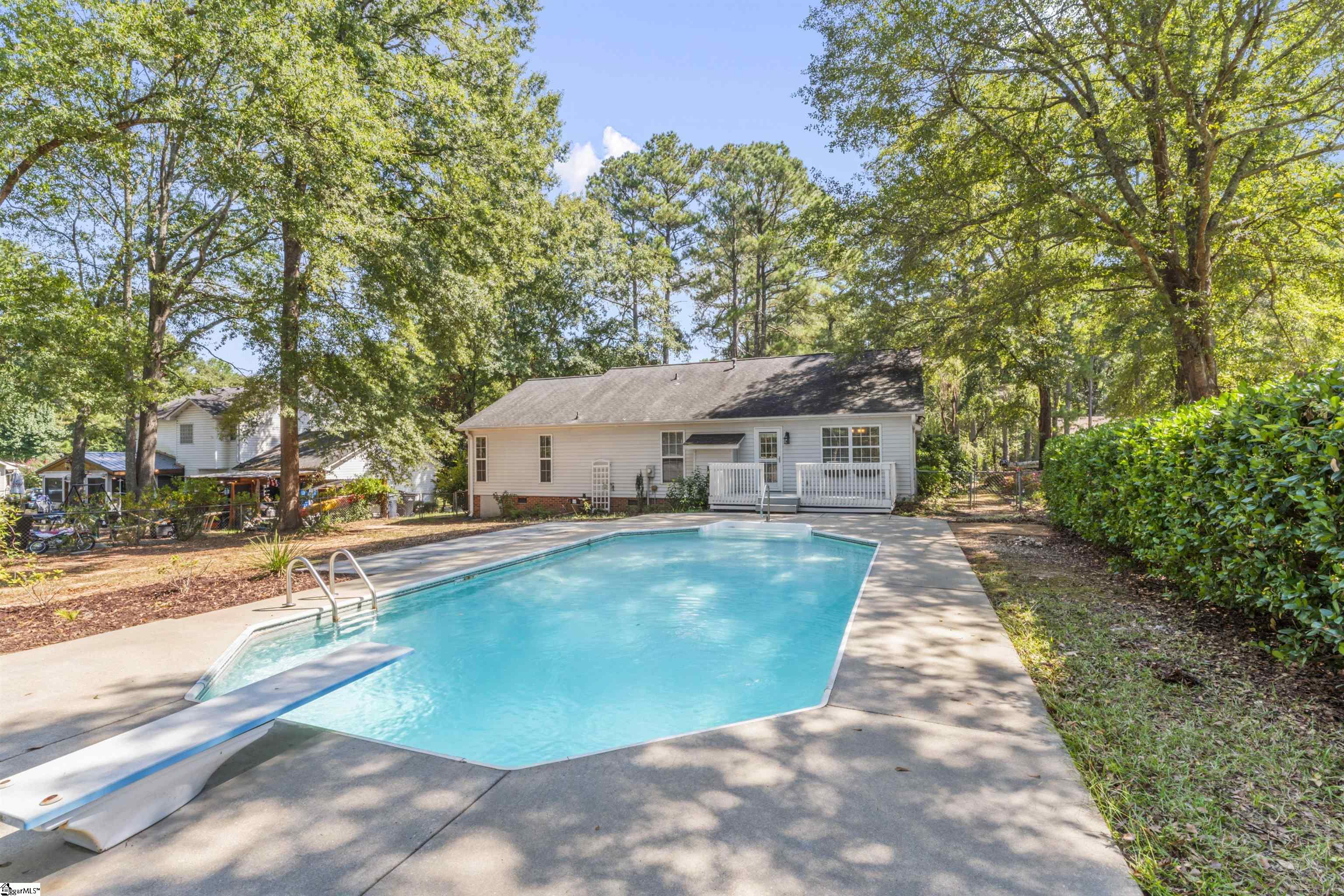 Anderson, South Carolina 29621, United States, 3 Bedrooms Bedrooms, ,2 BathroomsBathrooms,Residential,Active,212333