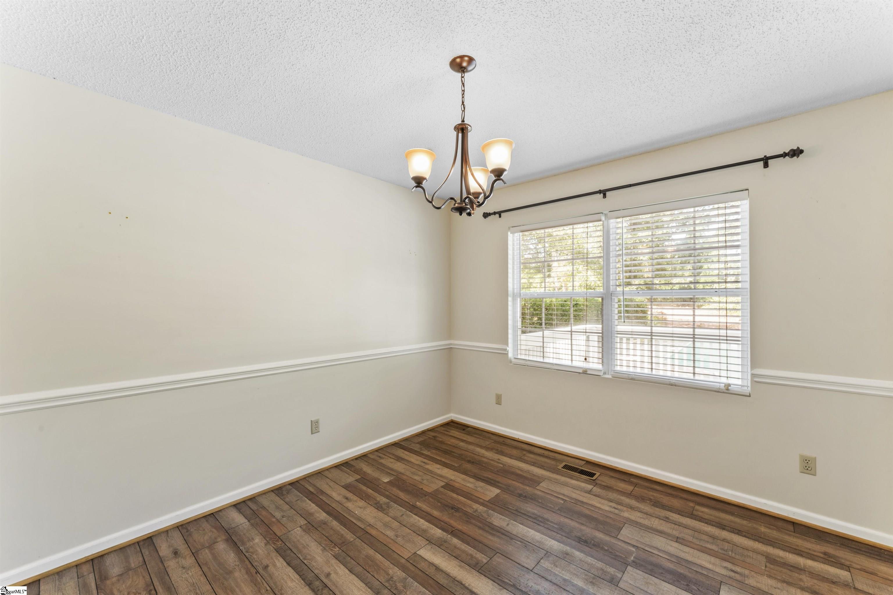 Anderson, South Carolina 29621, United States, 3 Bedrooms Bedrooms, ,2 BathroomsBathrooms,Residential,Active,212333