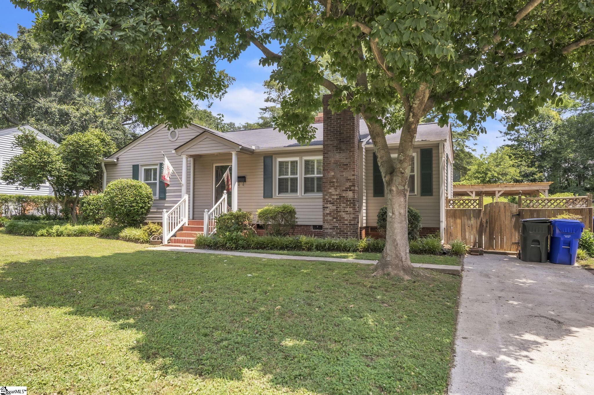 19 E Circle Avenue