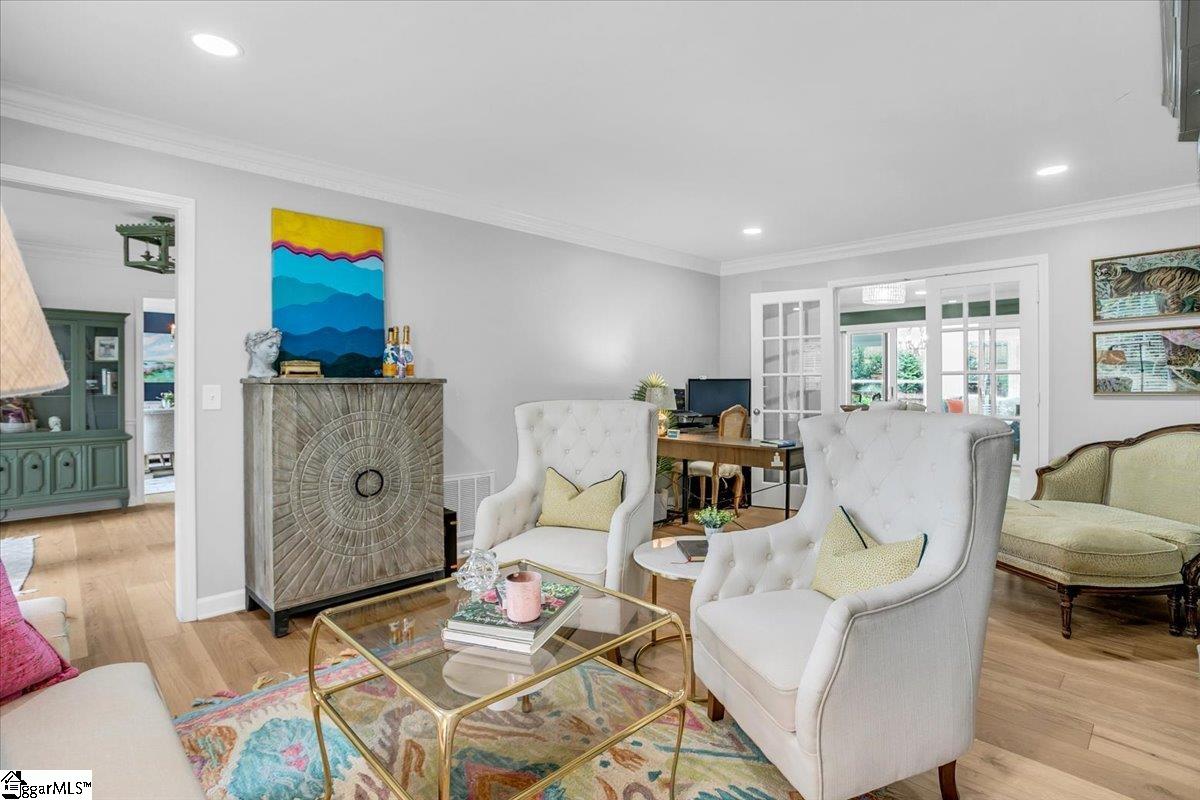 Greer, South Carolina 29650, United States, 4 Bedrooms Bedrooms, ,3 BathroomsBathrooms,Residential,Contingent,187250