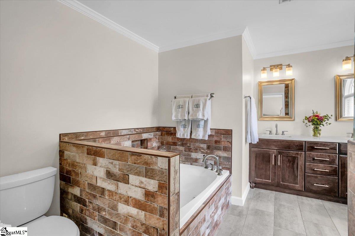 Greer, South Carolina 29650, United States, 4 Bedrooms Bedrooms, ,3 BathroomsBathrooms,Residential,Contingent,187250