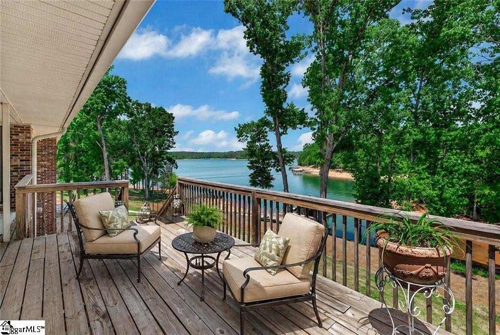 2212 Surfside Drive