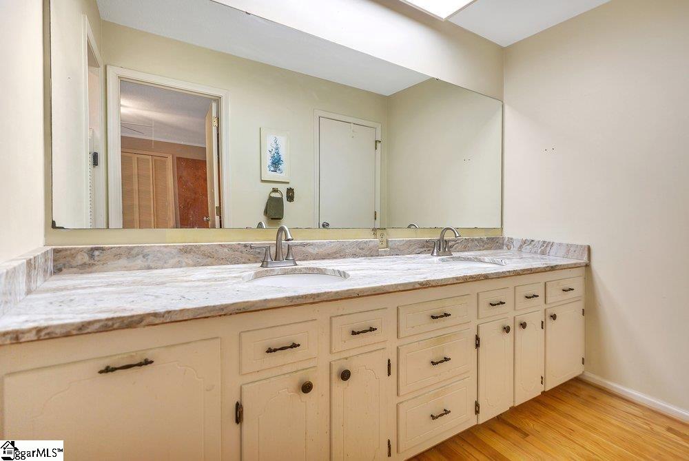 Anderson, South Carolina, 29625, United States, 3 Bedrooms Bedrooms, ,3 BathroomsBathrooms,Residential,Active,2045673