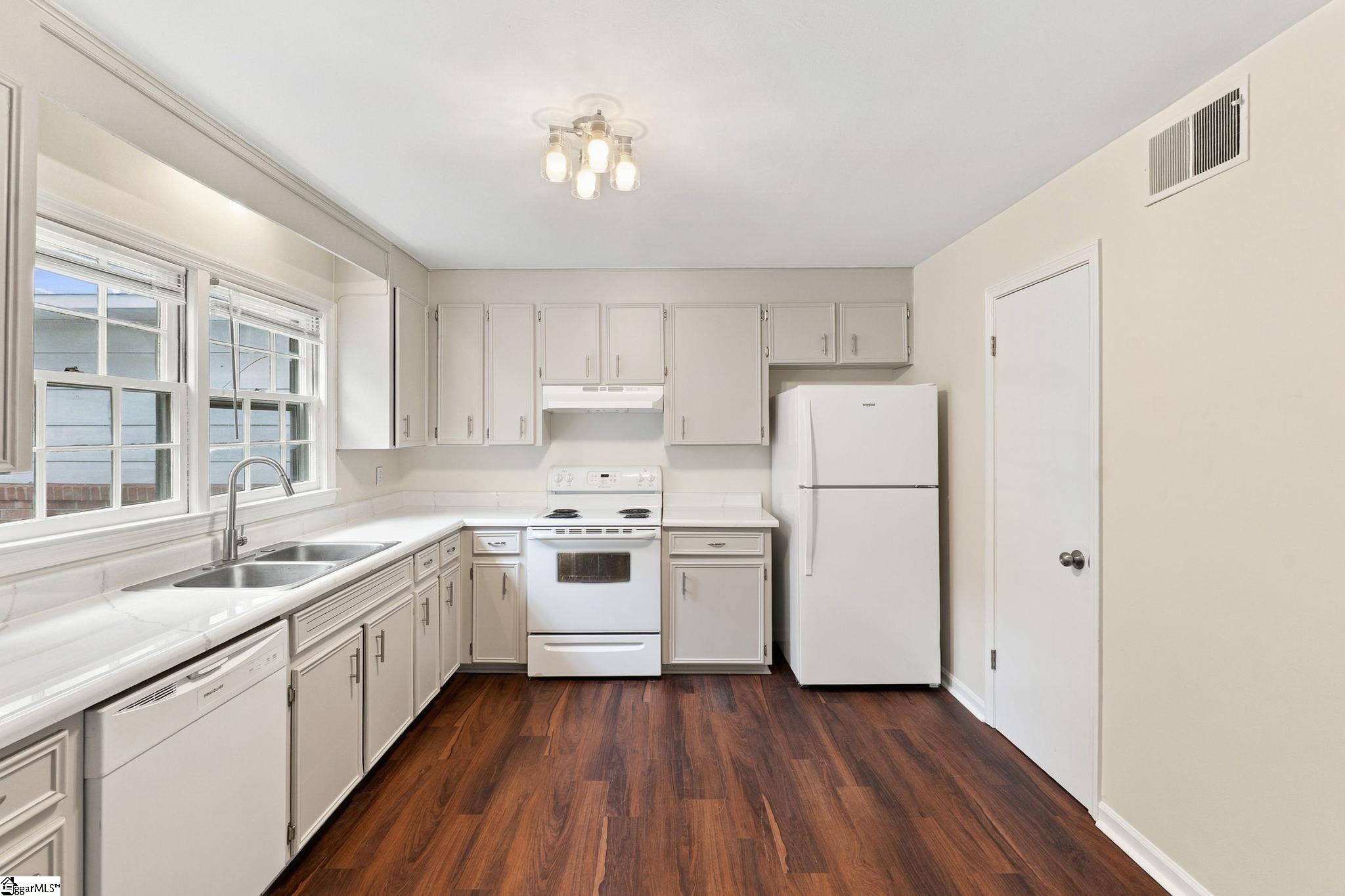 Real Estate Search 4 21 Glen Burnie Road Unit 3